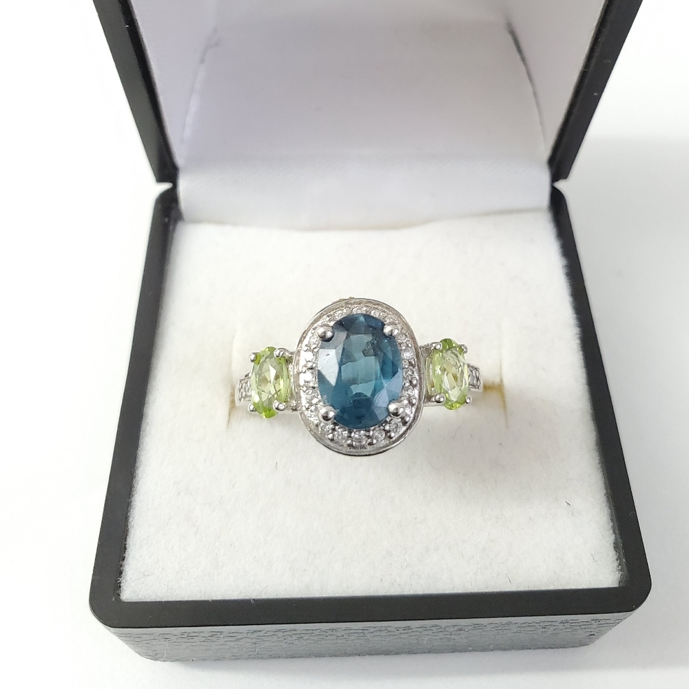 Rare Sterling Silver 925 Topaz and Peridot Ring